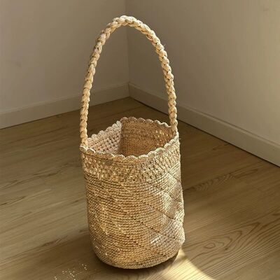 Handgewebte Raffia-Beuteltasche im Strandurlaubs-Landhausstil