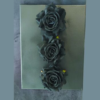 Peinture sur toile avec roses en tissu noir (velours) et Deospray 125 ml 2