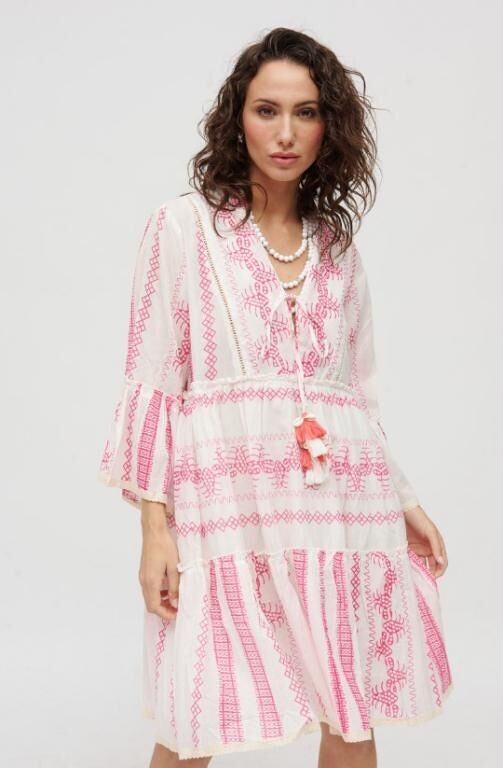 Abito stampato da donna. Promozione online Vendite B2B