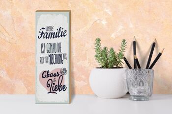 Panneau en bois disant Our Family Chaos Love Heart 10x27cm 3