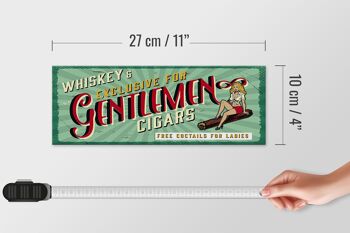 Panneau en bois indiquant Pinup Exclusive Gentleman Whiskey 27x10cm 4