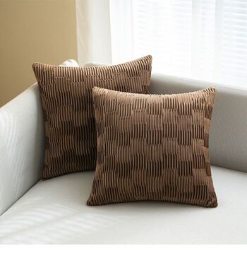 Housse de coussin en velours de couleur unie (marron/blanc) │ Housse de coussin décorative plissée simple et moderne 4