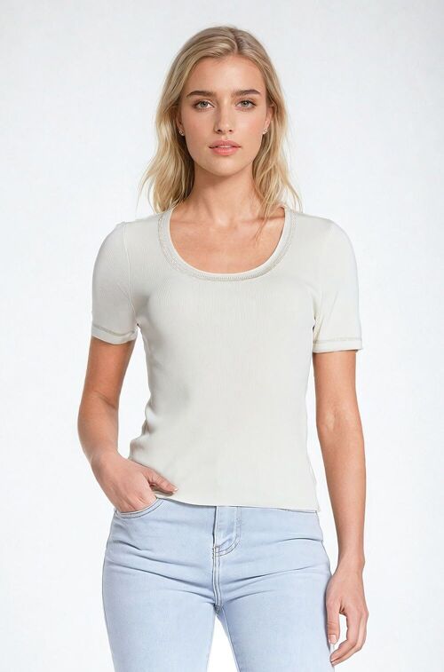 Short Sleeve sweater In beige With Silver Seam at Round Neck