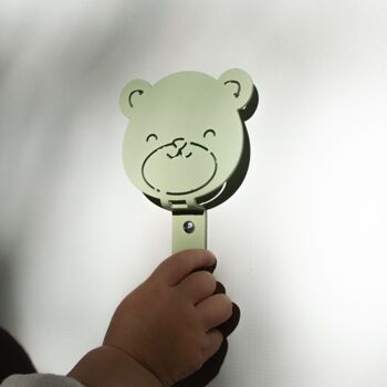 Cintre mural pour chambre d’enfant - ours en peluche 1