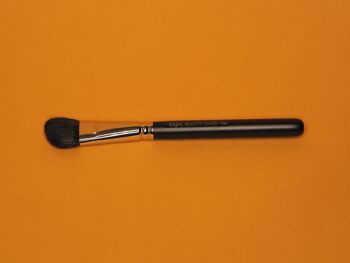 BROSSE KAJAL C02 2