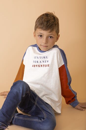 T-shirt garçon multicolore contrasté Réf : 83449 1