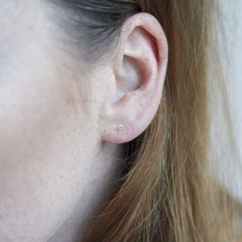 Boucles d'oreilles minuscules en argent sterling avec cristal 2