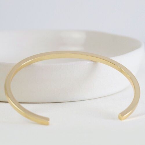 Polished Gold Bar Bangle