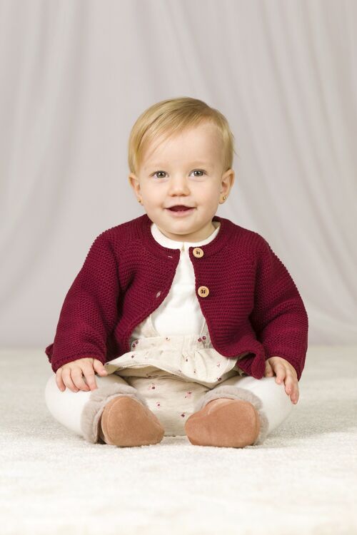 Newborn cardigan in plum color Ref: 83157