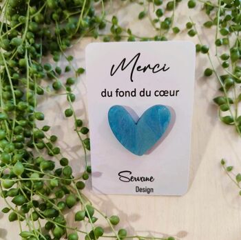 Pin's " Merci du fond du coeur " - Bleu profond nacré