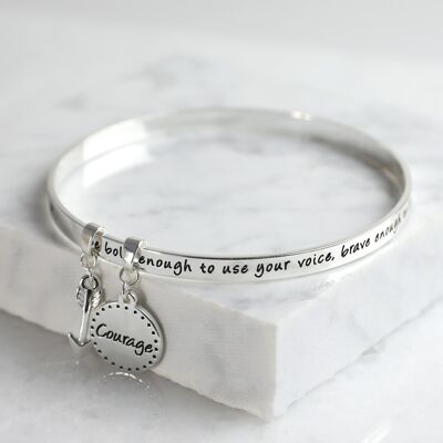 Nuevo brazalete de plata con palabra significativa 'Bold and Brave'