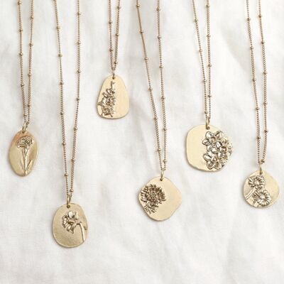 Gold plated sterling silver cast birth flower necklace - january/carnation