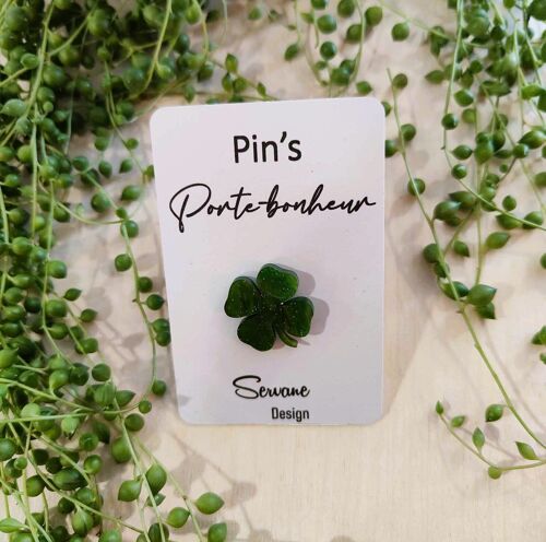 Pin's "Porte-bonheur" - Vert herbe nacré