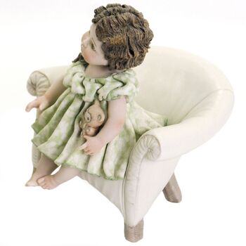 Figurine en porcelaine Lisetta dans un fauteuil 3