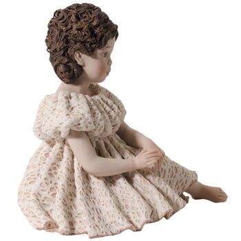 Figurine en porcelaine Sabrina, fille en robe de dentelle rose 4