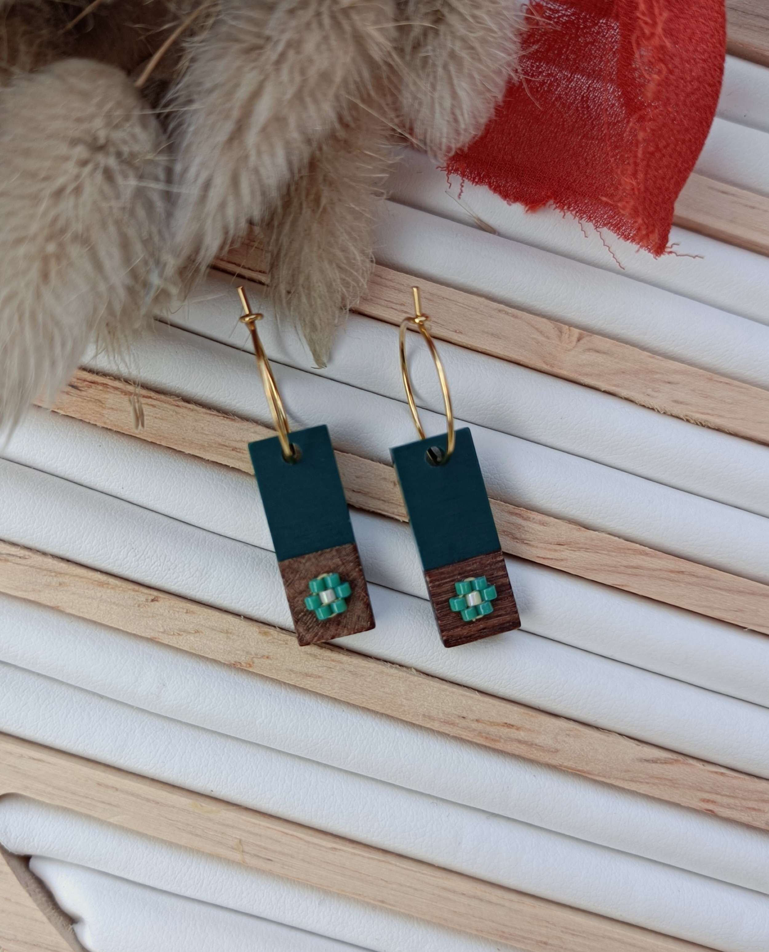 Creolen aus Edelstahl CREOLINE mit rechteckigem Harz und Miyuki-Perlenweberei - tannengrün