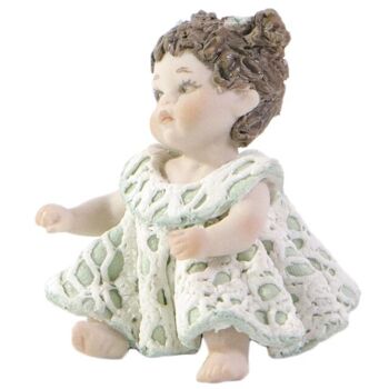 Figurine en porcelaine Thé, petite fille en robe de dentelle verte 4