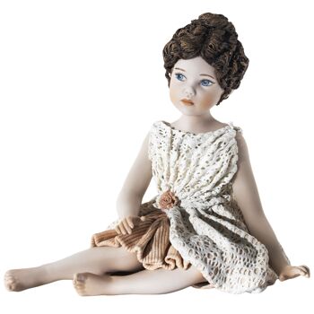 Figurine en porcelaine Dalia, jeune fille en robe rose et dentelle 1