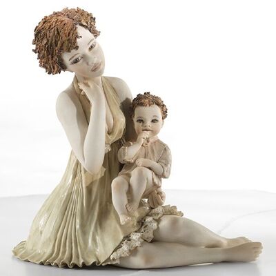 Figura de porcelana sobre la maternidad - Margot