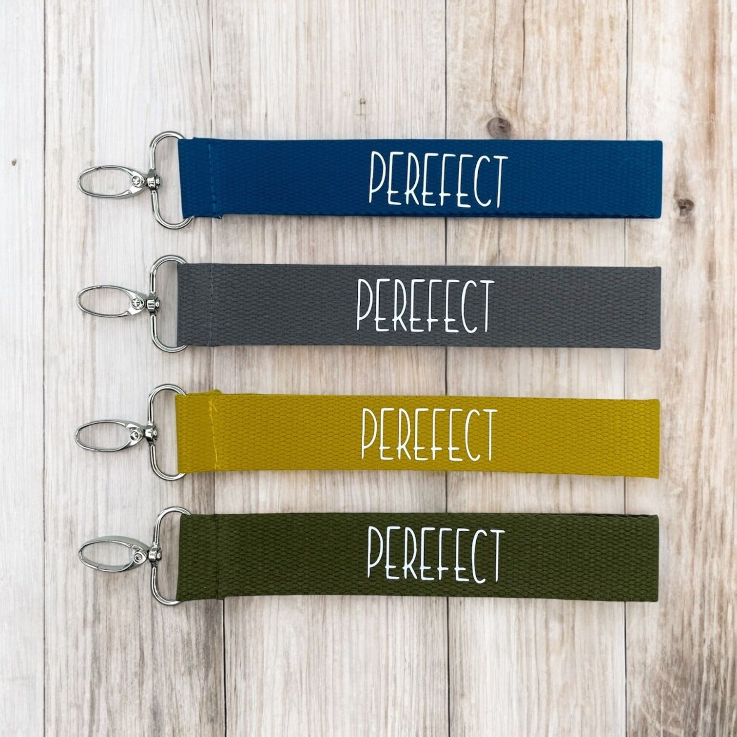 Schlüsselanhänger mit Riemen, "Perfekt"