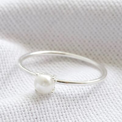 Sterling silver single pearl ring in s/m