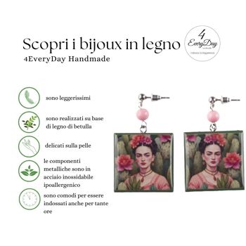 Boucles d'oreilles en bois Frida Kahlo vertes avec perle rose 4