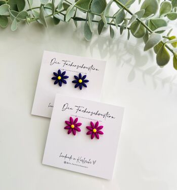 Boucles d'oreilles clous fleurs (différentes couleurs) 1