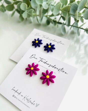 Boucles d'oreilles clous fleurs (différentes couleurs) 3