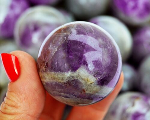 1 Kg Lot of Chevron Amethyst Sphere (4-7 Pcs) - (45mm - 60mm)