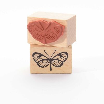 Titolo del francobollo tematico: Farfalla, piccola creatura