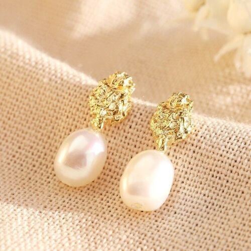 Gold Irregular hammered effect pearl Earrings