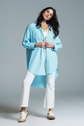 Blouse oversize bleu clair à rayures blanches 3