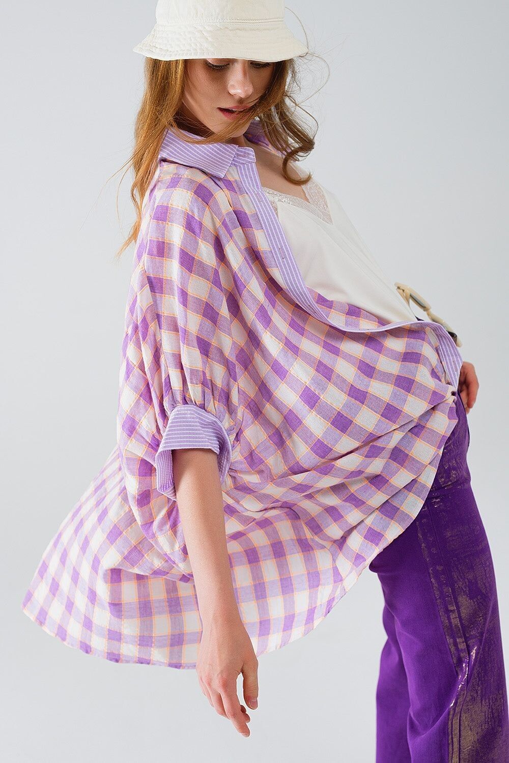 Camicia a maniche corte con stampa a quadri in viola e bianco