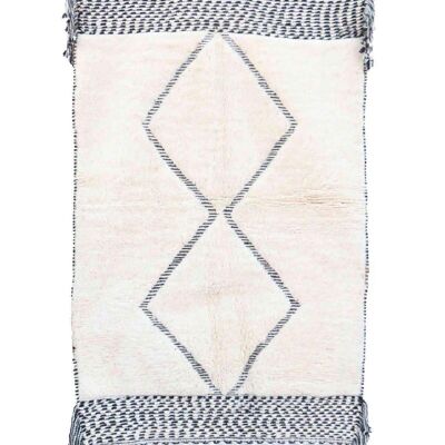 Pure wool Moroccan Berber rug 136 x 213 cm