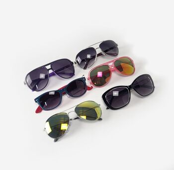 Diverses lunettes de soleil pour hommes et femmes - modèles mixtes 11
