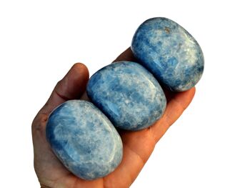 Pierre roulée calcite bleue XL (40mm - 60mm) 3