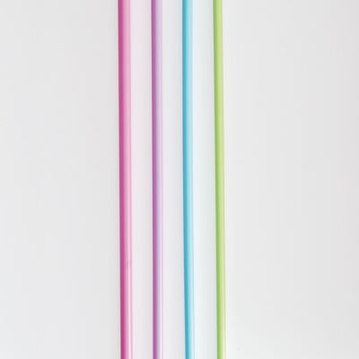 Agujas rectas de plástico de colores 40 cm n°7