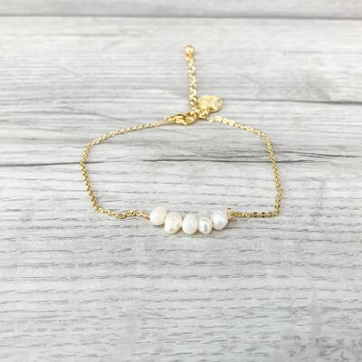 Asri Pearl Row Handmade Bracelet - Gold