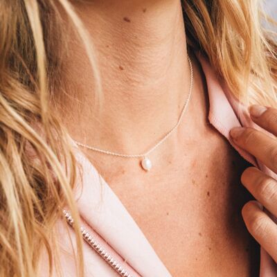 Asri Pearl Drop Necklace - Silver
