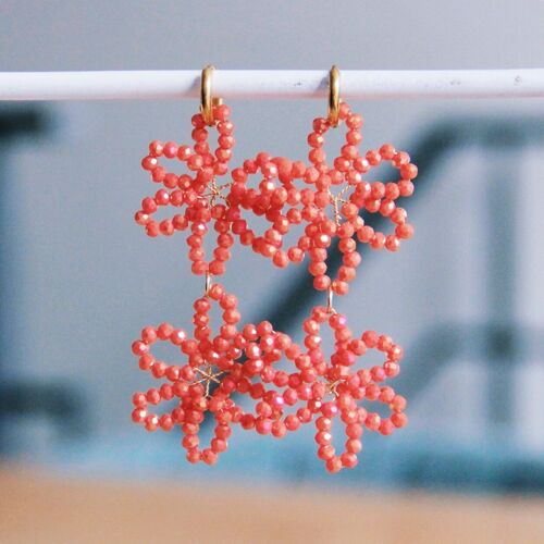 Faceted flower statement earring - coral/gold