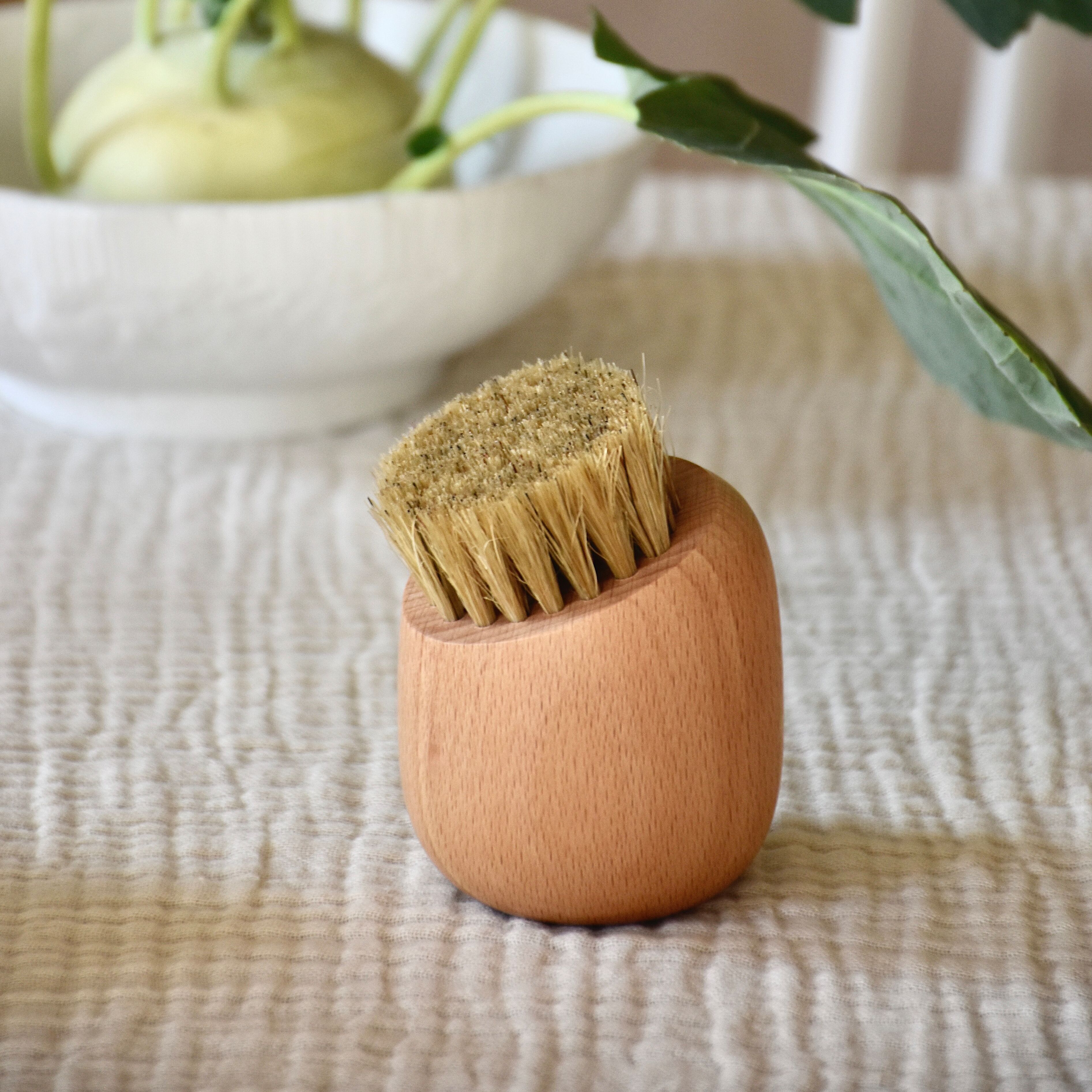 Gemüsebürste aus Holz mit Naturborsten