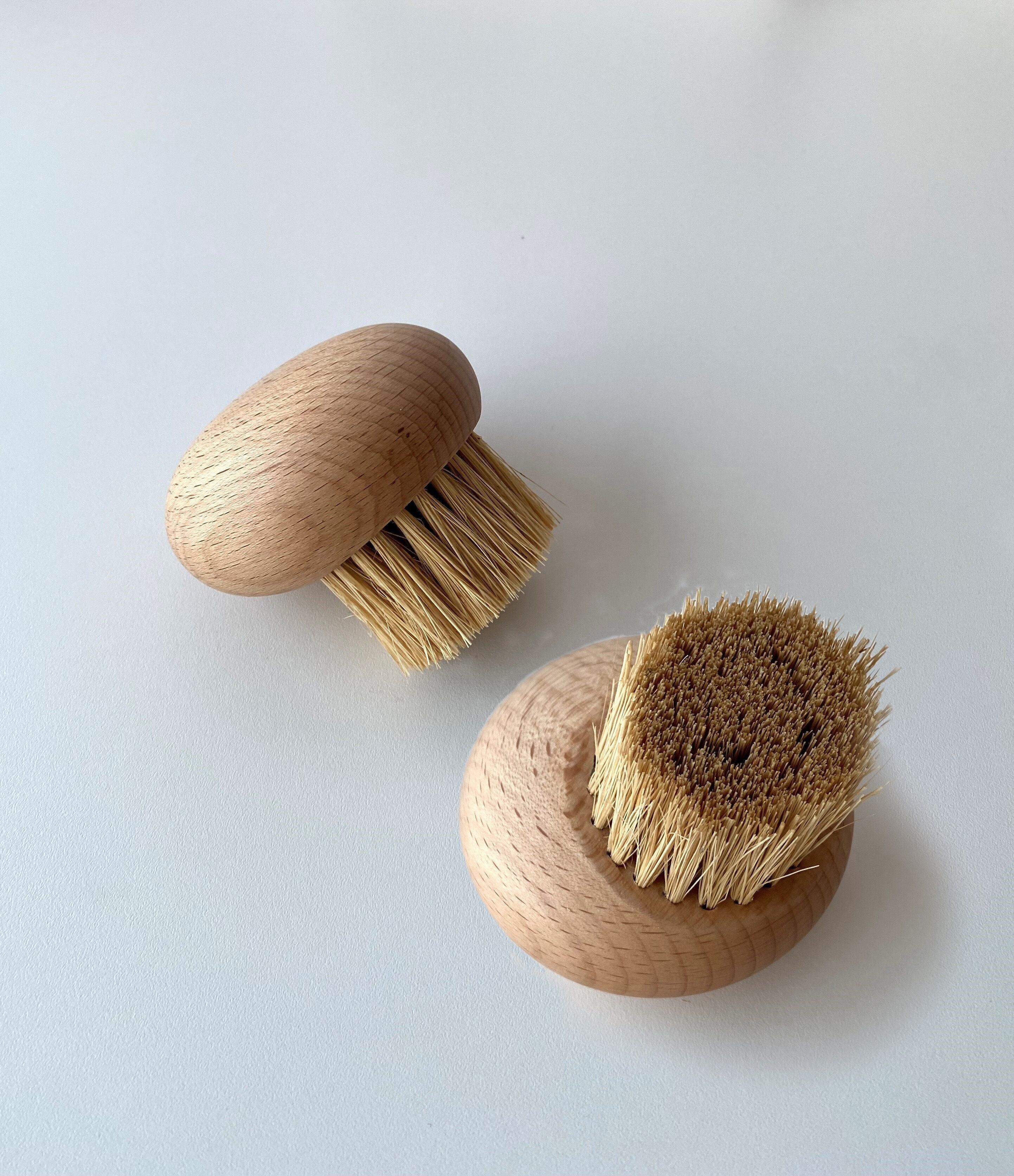 Spazzola per patate in materiale naturale