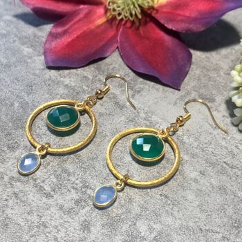 Boucles d’oreilles "MAEVE" dorées or fin Onyx Verte et Calcédoine 5