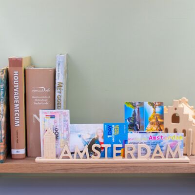 Amsterdam, porte-lettres en bois souvenir avec une maison au bord d'un canal : peut être personnalisé avec des photos et des billets