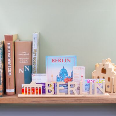 Berlín, souvenir de madera con soporte para cartas y puerta de Brandeburgo: personalizable con fotos y entradas