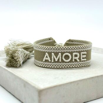 Bracelet tendance AMORE tissé et brodé kaki 2