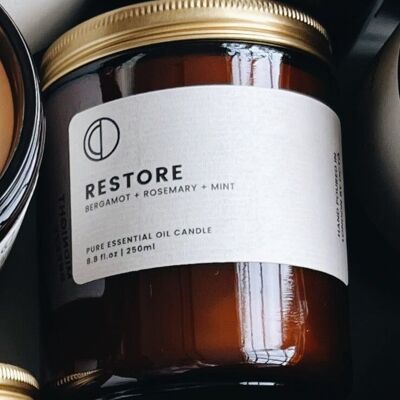 Restore (Bergamotte + Minze + Rosmarin) | Bernsteinfarbene Kerze im Glas