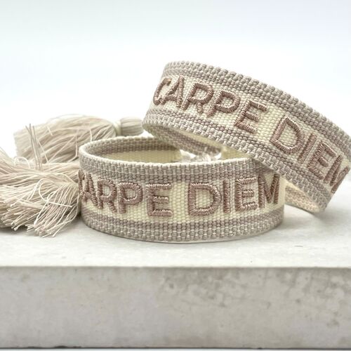 CARPE DIEM Statement Armband gewebt, bestickt creme taupe