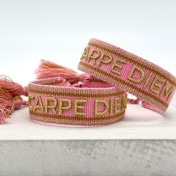 Bracelet tendance CARPE DIEM tissé et brodé en or rose 2