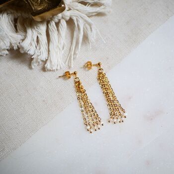 Boucles d’oreilles pendantes Punya perles de culture 1